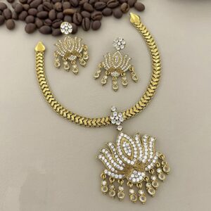 Elegant lotus cz stone neckset