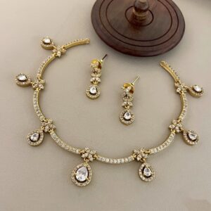 Elegant simple design stone neckset