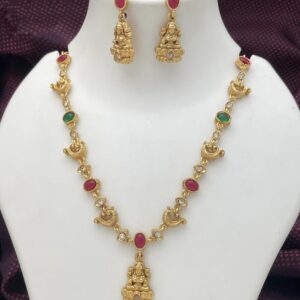 Matte gold finishing multi stone neckset