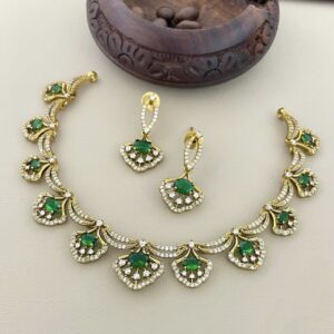 Elegant diamond cut white & green stone neckset